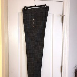 Zac & Rachel woman’s Plaid pattern pants, size 14